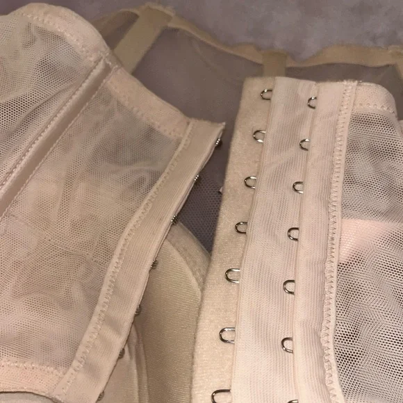 VS Dream Angel Corset 36D - Picture 10 of 15